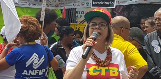 “A resistência tem que ser de todos”, diz presidenta do Sinpro-MG, sobre greve dos docentes na capital