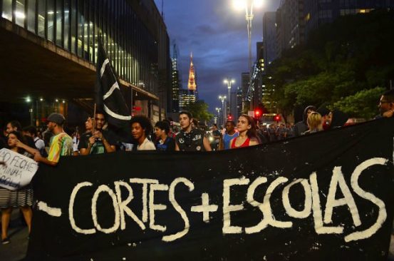 Vez para a educação pública, voz contra os retrocessos