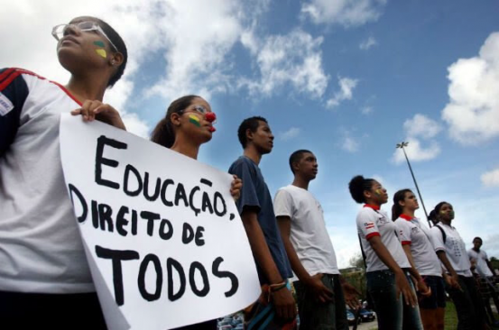 O dia do desmanche da educação pública